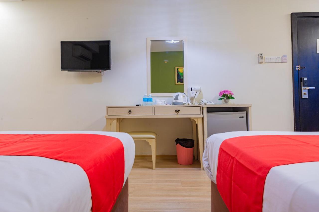 Hotel 101 Permas Jaya Johor Bahru Luaran gambar